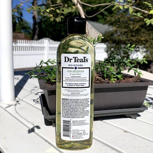 Dr. Teal's Moisturizing Bath & Body Oil Eucalyptus & Spearmint - Picture 6 of 10
